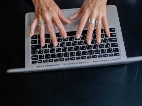 Trámites e xestións persoais por internet. E-administración.